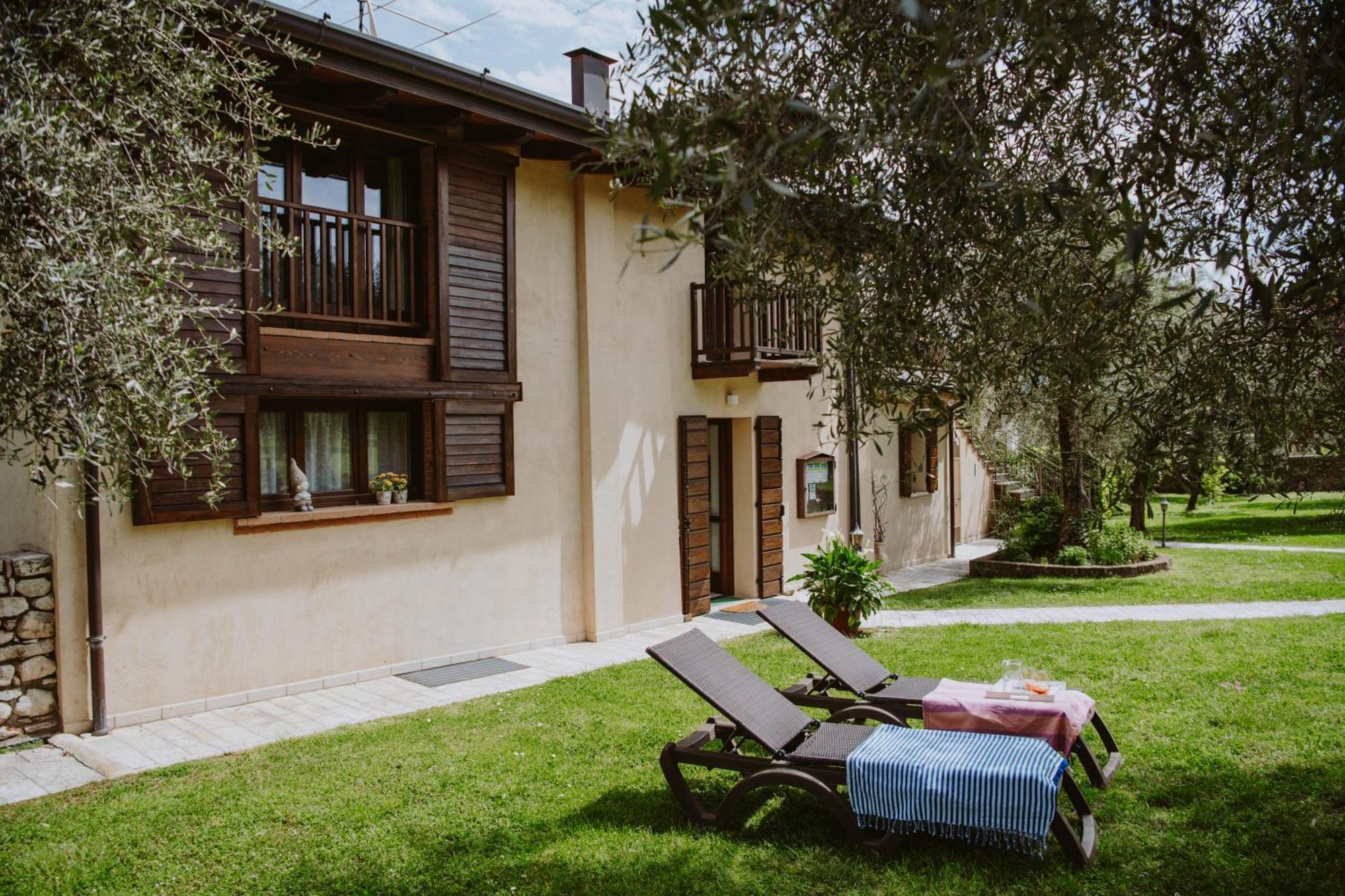 Campolivo Apartman Gargnano Kültér fotó
